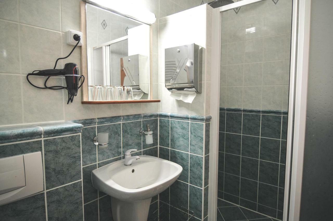 Penzion Pod Radnicí Hustopeče Exterior foto